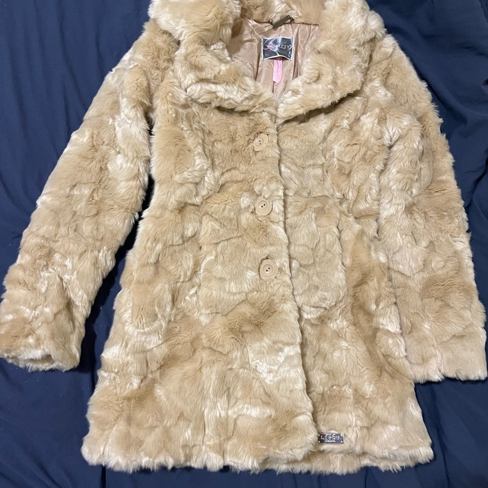 Women's Faux Fur Coat in Cream